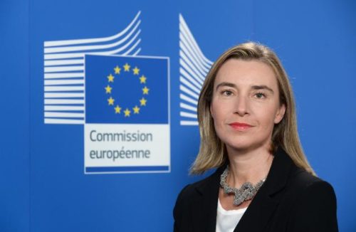 Maßnahmen der EU gegen Desinformation: Kommission schreibt Beobachtung digitaler Medien aus