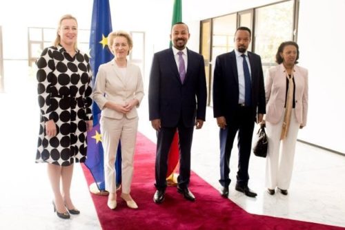 Präsidentin von der Leyen in Afrika: „College to College“-Treffen der EU-Kommission und Afrikanischen Union im Februar 2020