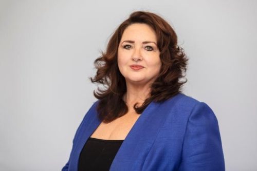 Kommissarin Helena Dalli will Gleichbehandlungsstellen stärken