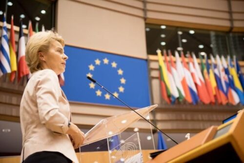 Von der Leyen im EU-Parlament: „Wenn wir es richtig machen, können wir gestärkt aus dieser Krise hervorgehen.“