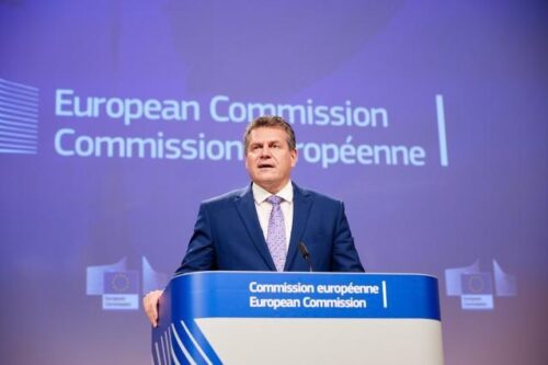 Arbeitsprogramm der Kommission für 2021: Die Coronakrise bewältigen und Gesellschaft und Wirtschaft stärken