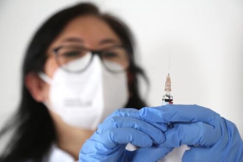 Coronavirus: Kommission ruft zu schnellstmöglichen Impfungen in den EU27 auf